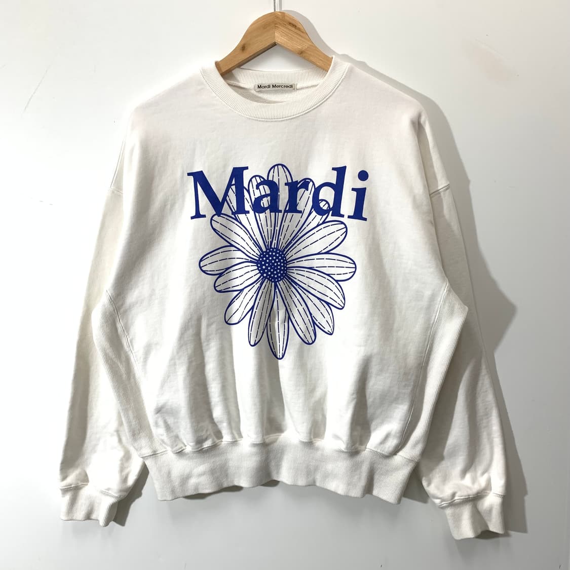 마르디 메크르디 맨투맨 상품이미지1