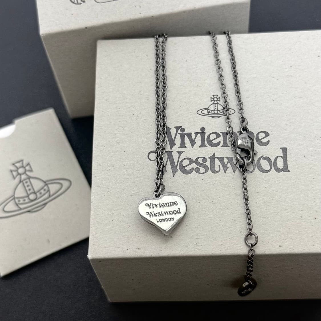 비비안웨스트우드 메탈 페트라 하트 목걸이 상품이미지2