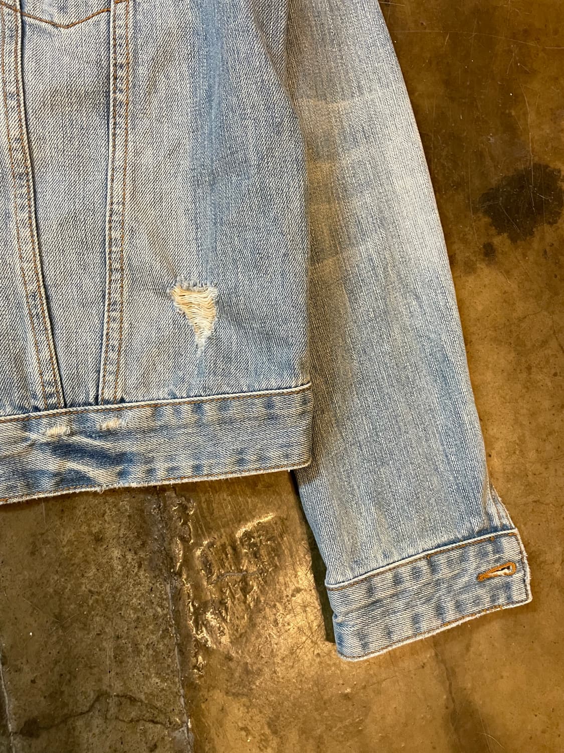 홀리스터 y2k 데미지 연청 트러커 상품이미지4