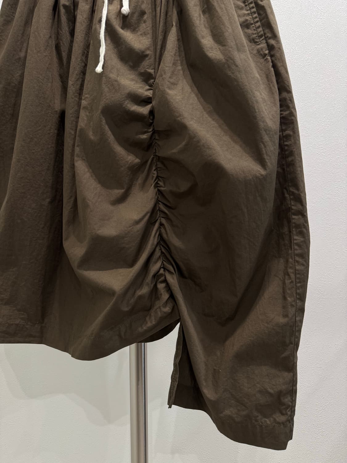 꼼데가르송 꼼꼼 09ss 비대칭 셔링 스커트 상품이미지2