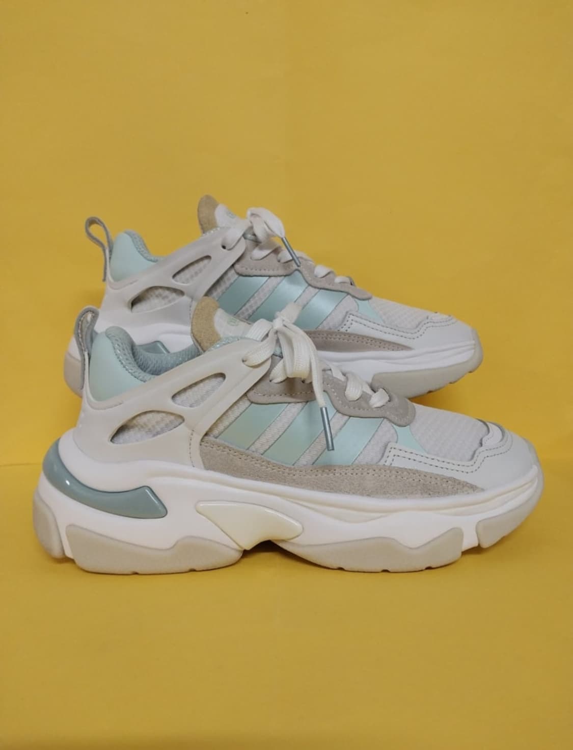 여성 아디다스 BOUJIRUN 운동화 (235) 상품이미지3