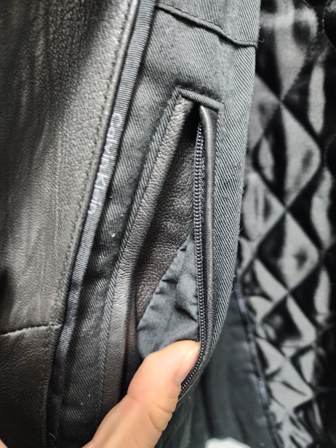 캘빈클라인 누빔 스틸로고 가죽자켓 상품이미지6