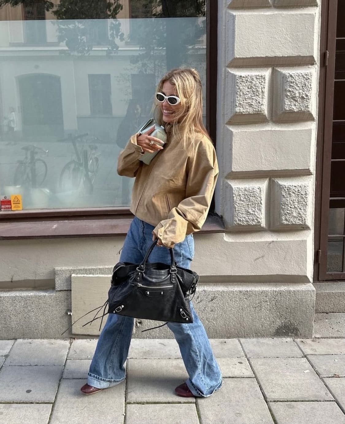 발렌시아가 클래식 시티백 미듐 판매합니다. 상품이미지10