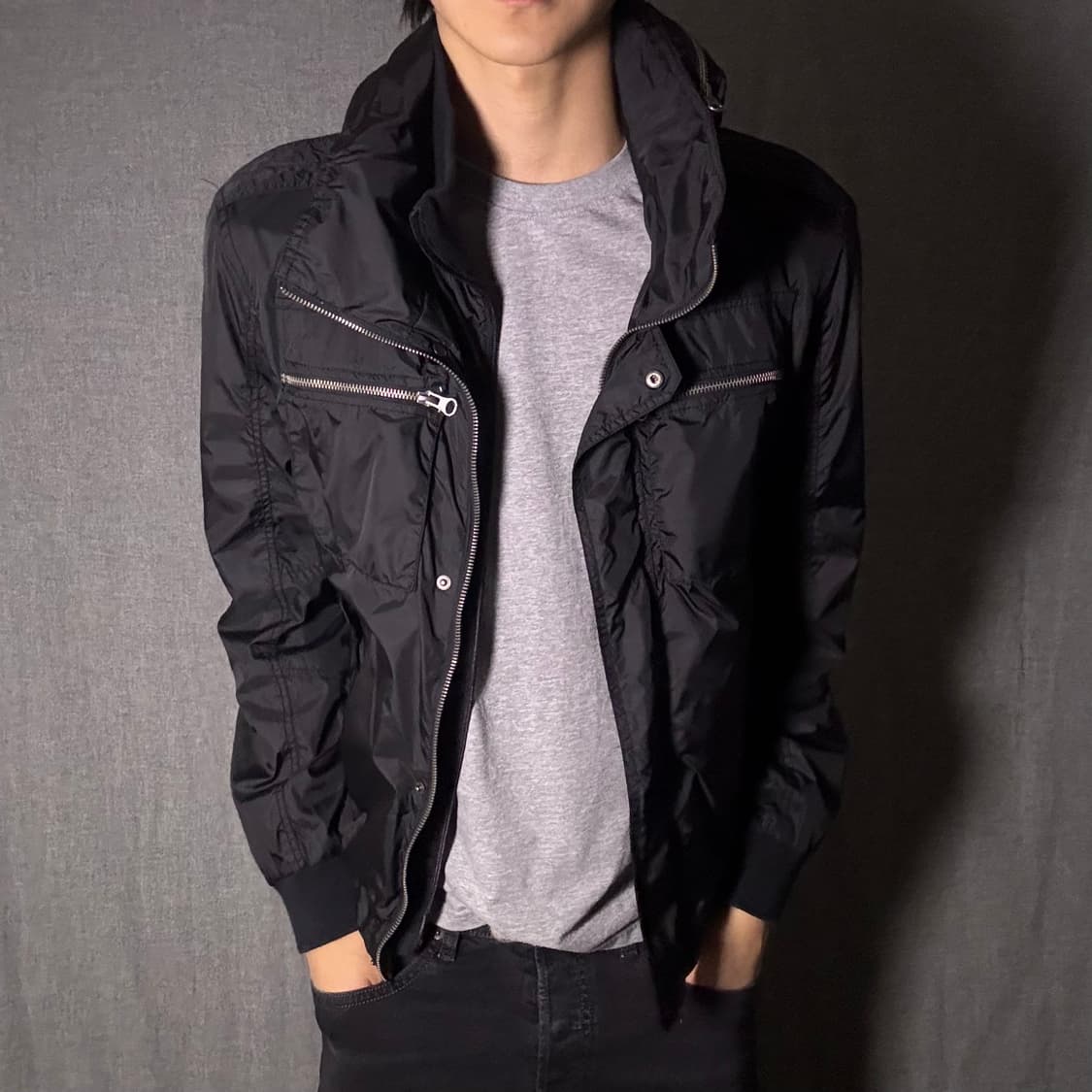 블랙 하이넥 지퍼 자켓 상품이미지2