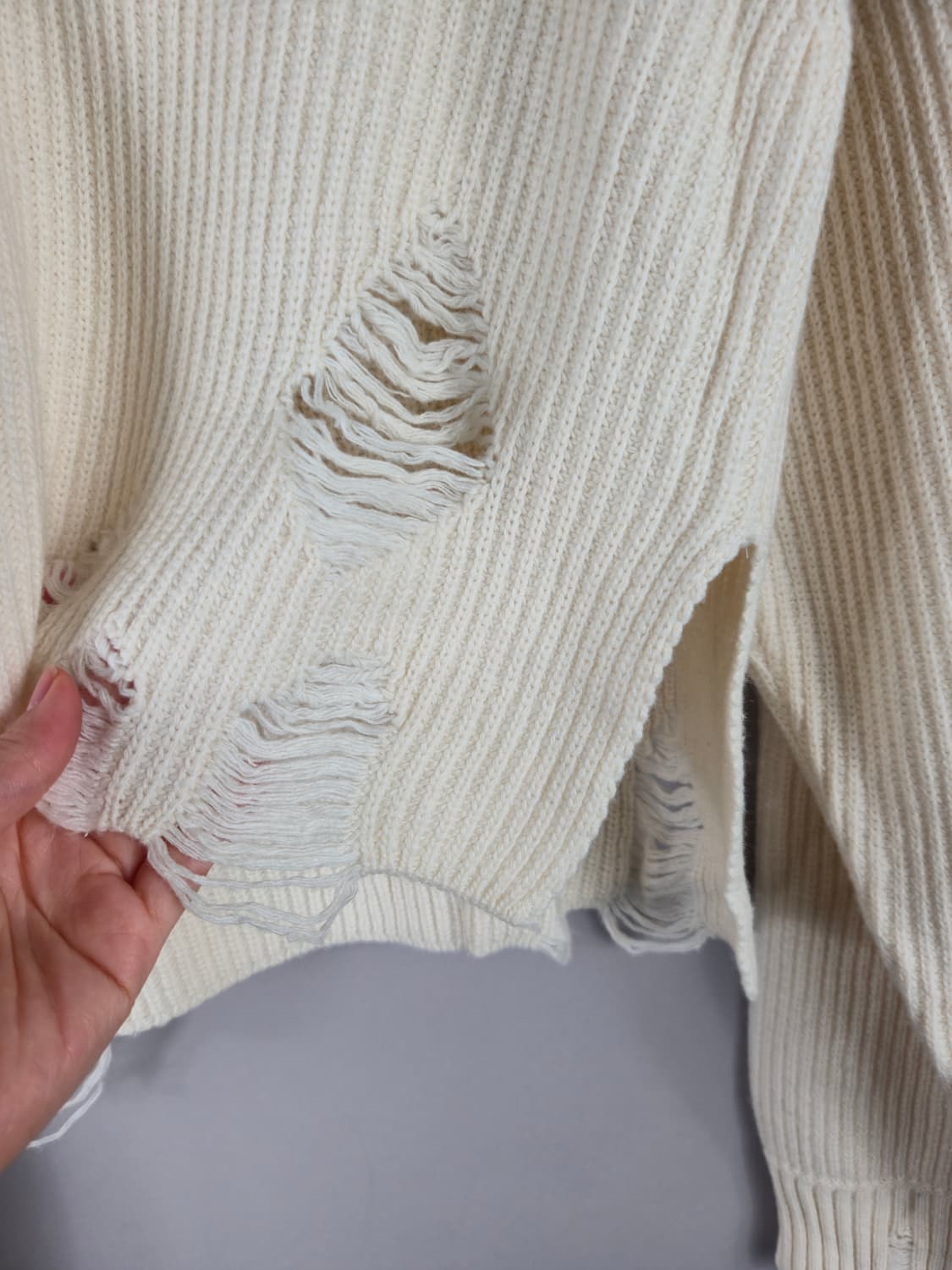 [무료배송]더퍼스트 F 남성 어깨 패드 오버핏 V넥 크롭 니트 상품이미지7