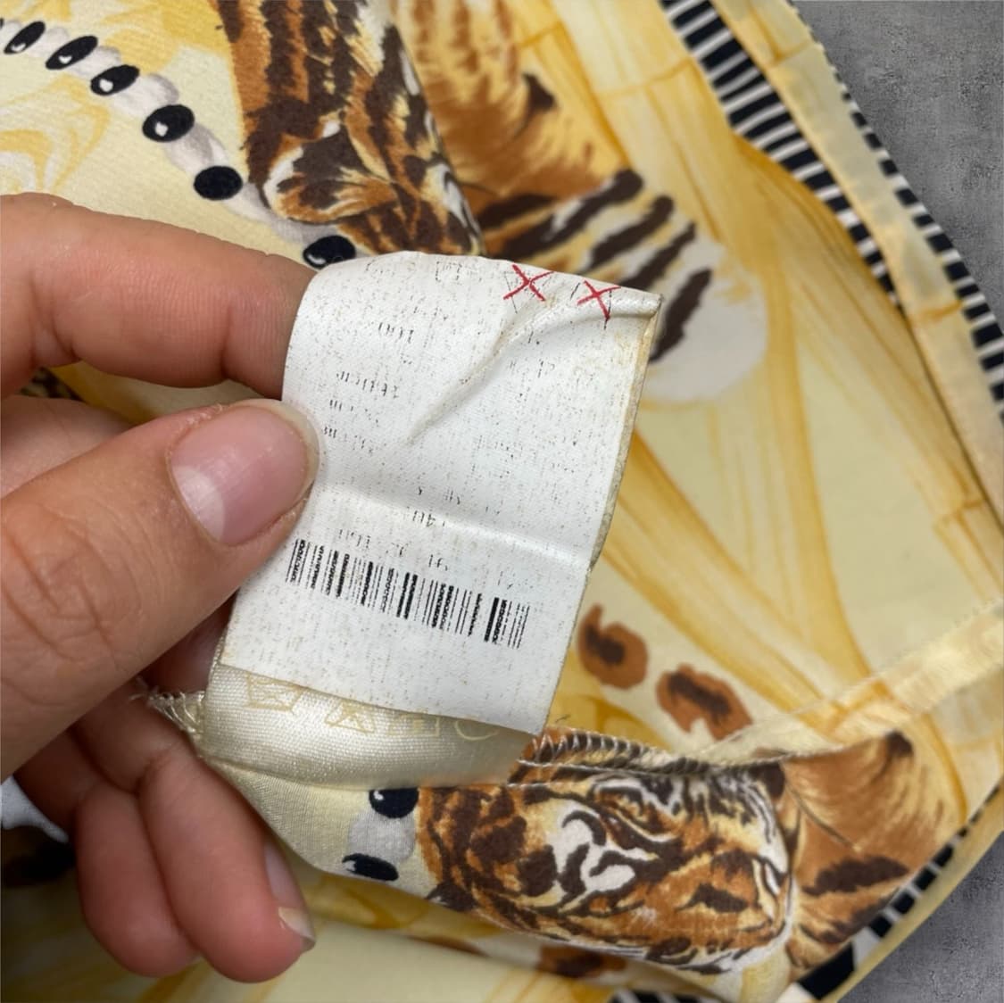 에스카다 ESCADA 사파리 프린팅 실크 반팔 셔츠 40 (공용추천) 상품이미지5