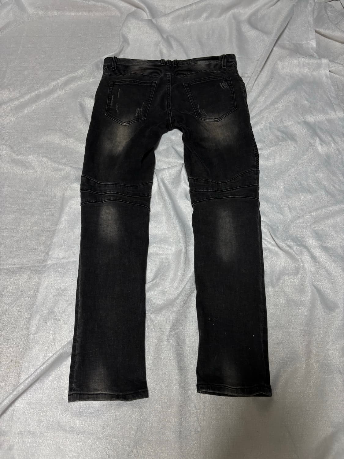 “Unknown” Black Distressed Biker Pants 상품이미지10