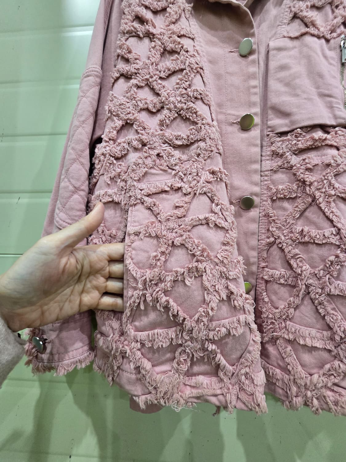 VOV 핑크 데님 컷아웃 디테일 자켓 상품이미지9