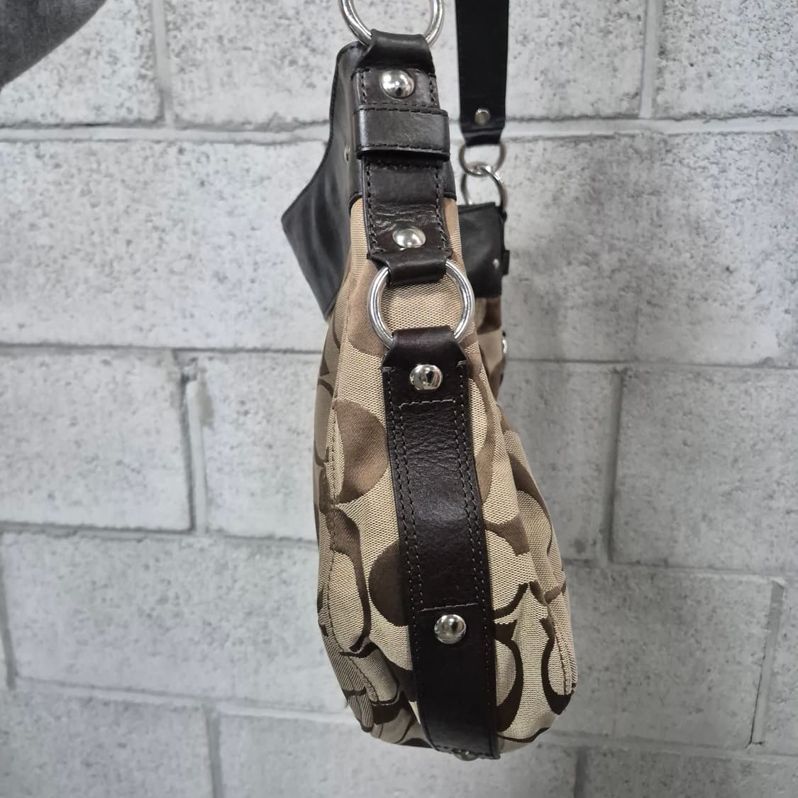 코치 시그니처 캔버스 호보백 상품이미지4