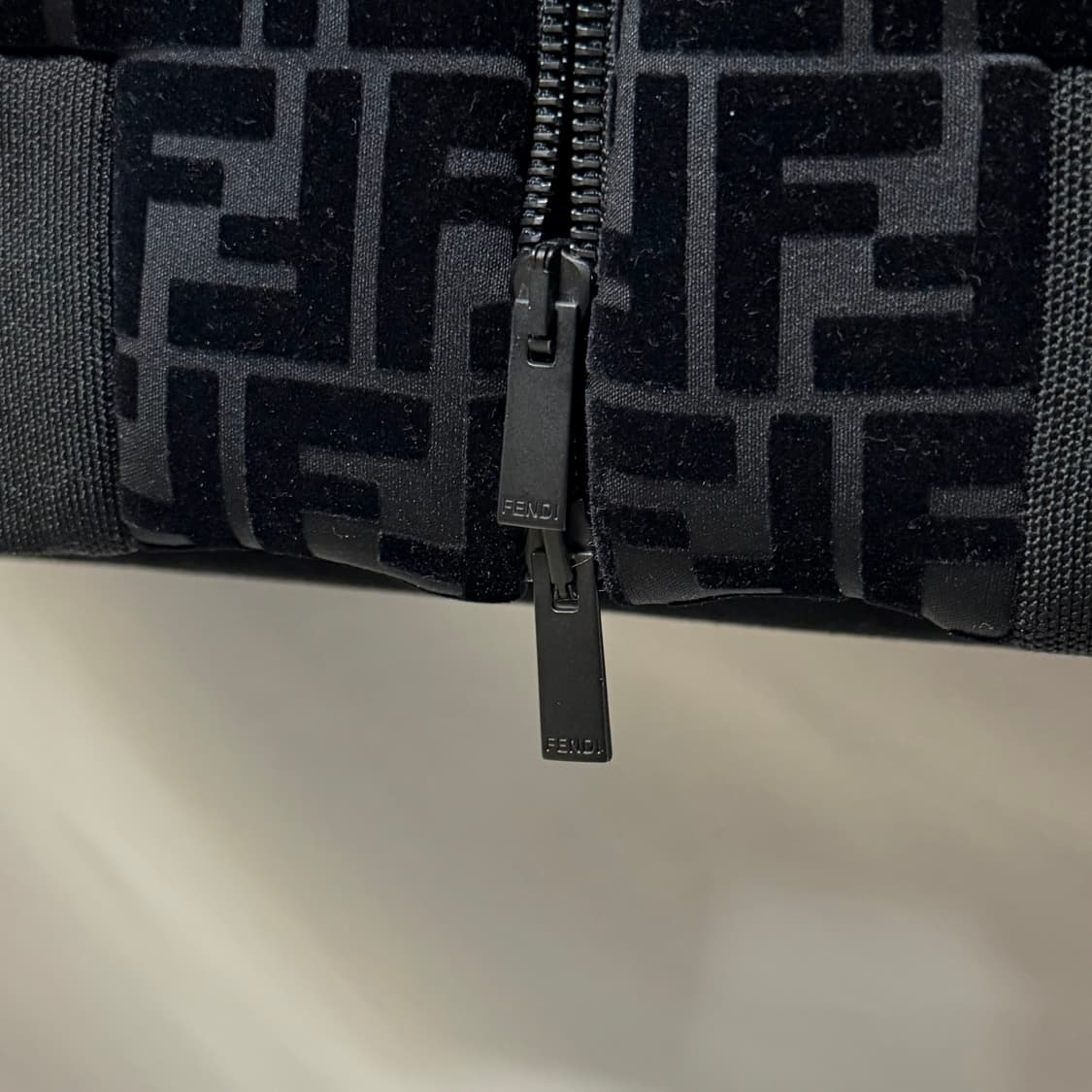 [S+급/48] 펜디 FF로고 벨벳 봄버 자켓 블루종 집업 상품이미지6