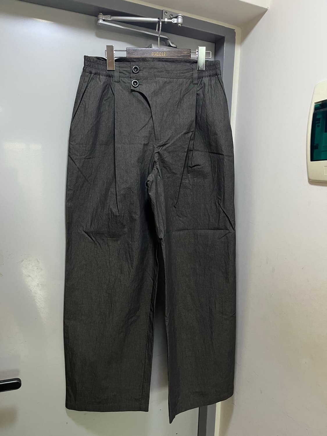 [2] 나아나나 커브드 라인 점퍼 셋업 차콜 브라운 상품이미지8