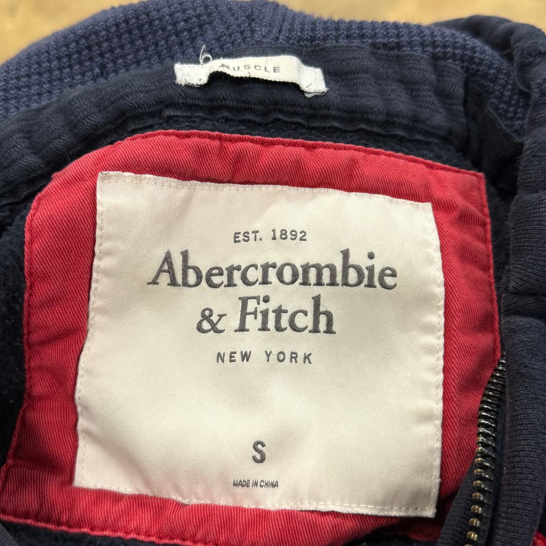 아베크롬비 네이비 검빨 후드집업 상품이미지6
