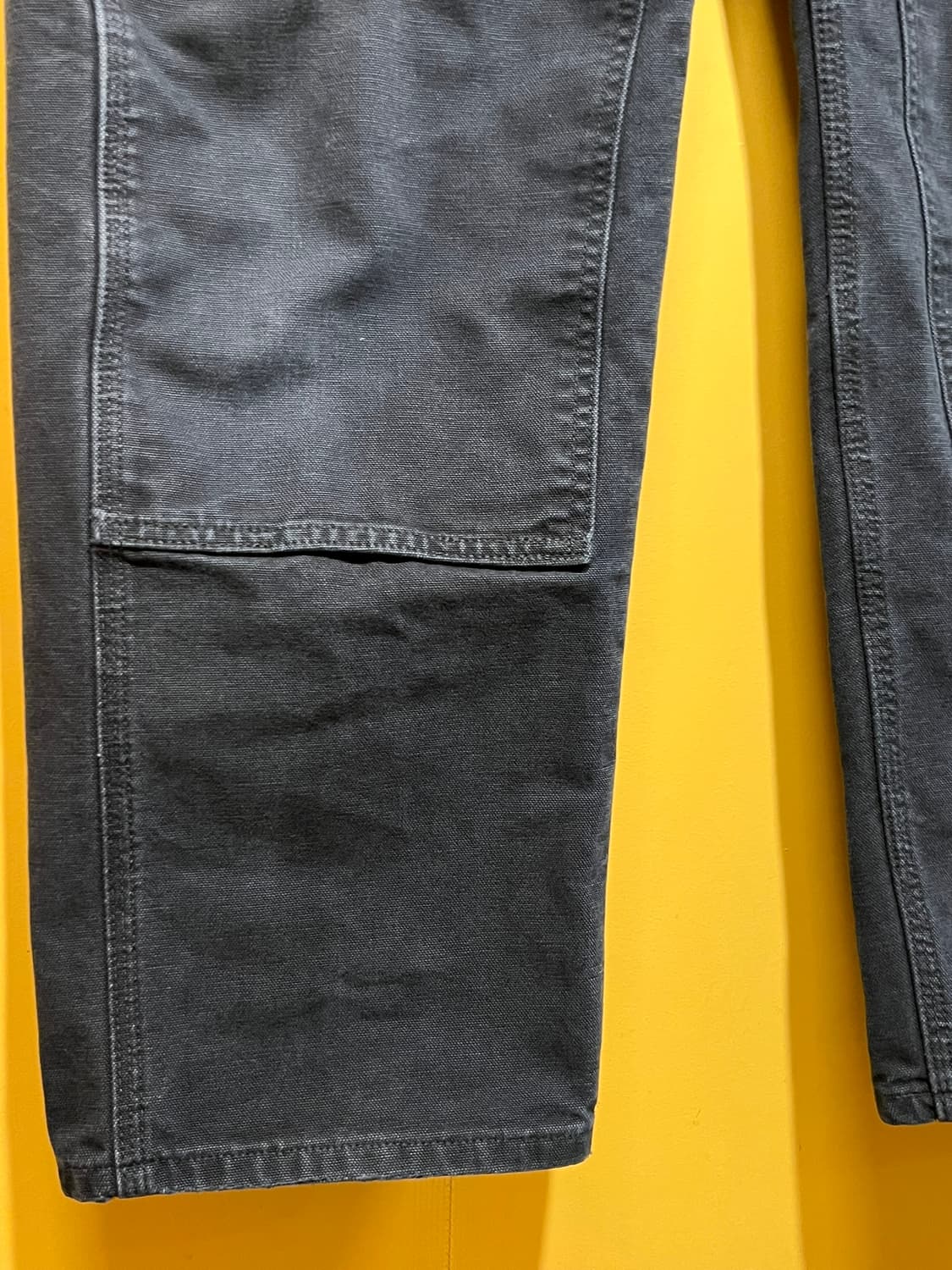 [36x30] 칼하트 더블니 워크팬츠 B136 빈티지 페이드 블랙 상품이미지5