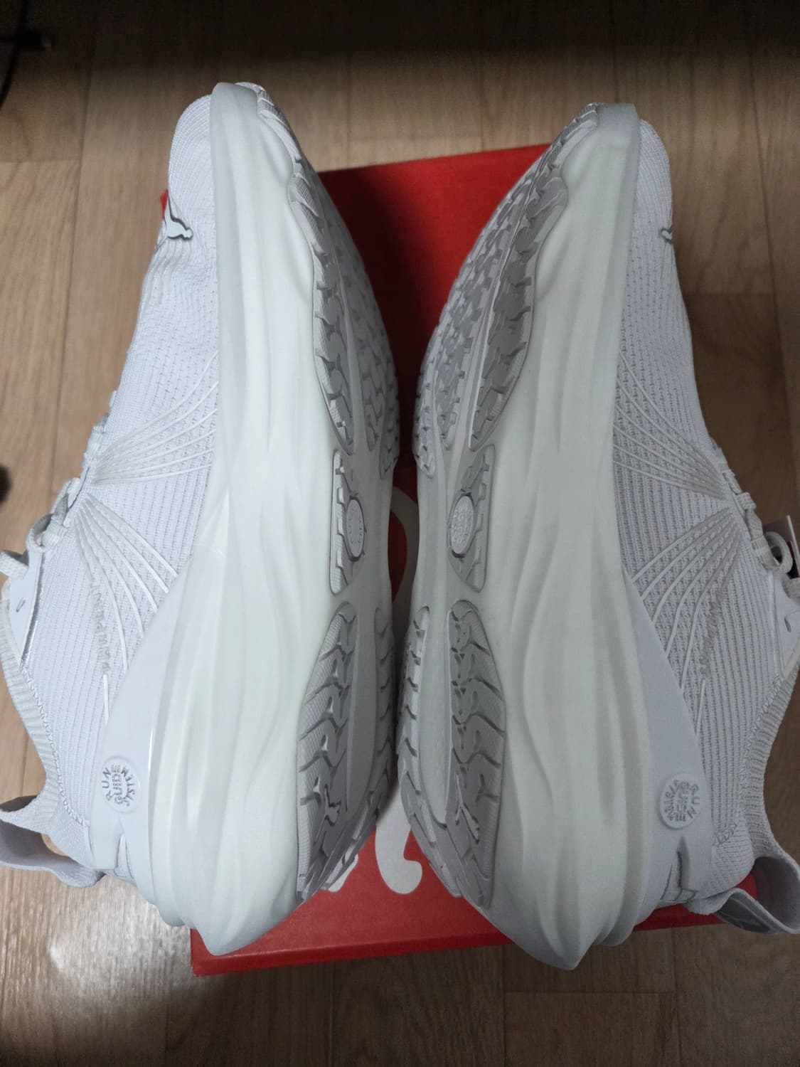 (새상품)푸마 포에버런 나이트로2 와이드 260 팝니다 상품이미지4