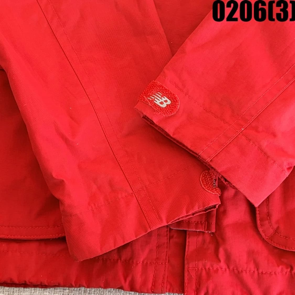[85] 뉴발란스 키즈 여성 빨간색 후드 바람막이 자켓 0206(3) 상품이미지3