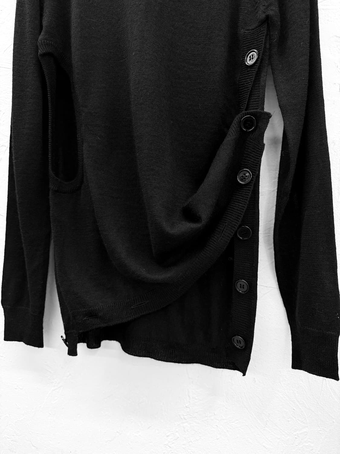 peace now 버튼 홀 니트 상품이미지5