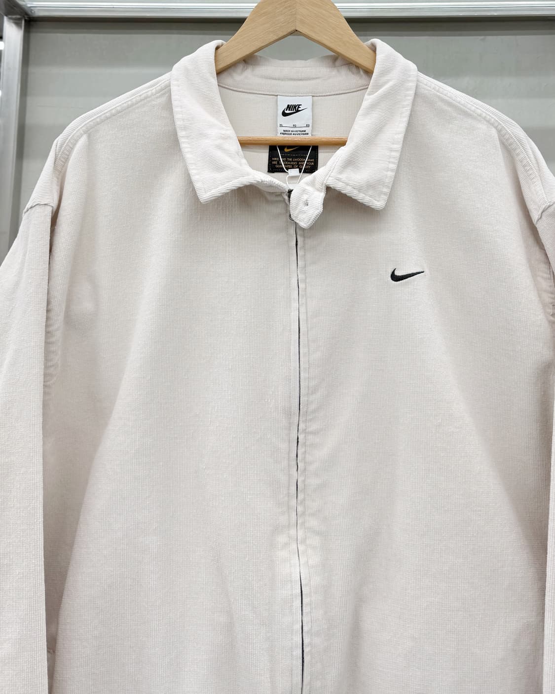 나이키 솔로 스우시 코듀로이 헤링턴 자켓 아이보리 상품이미지3