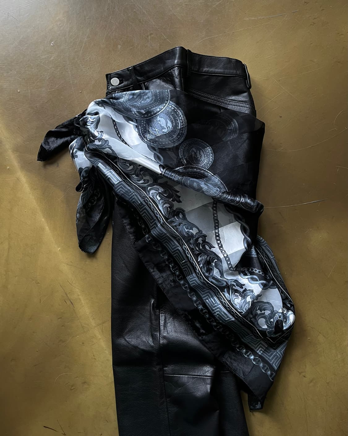 80-90s JPN Vintage Antique Pattern Scarf 상품이미지4