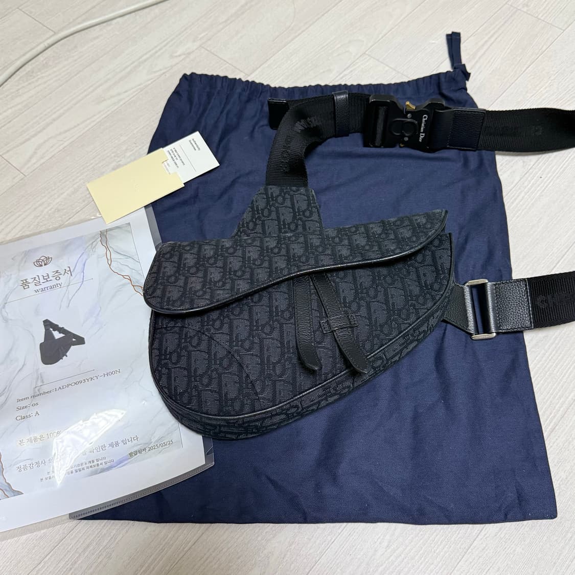 디올 오블리크 새들백 블랙  상품이미지1