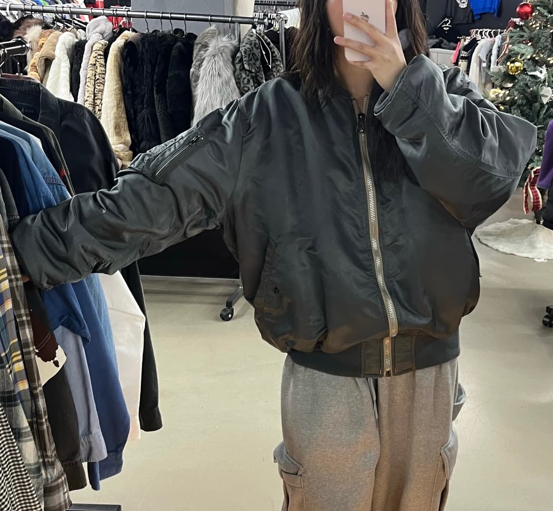 디스이즈네버댓 알파인더스트리 리버시블 항공점퍼 상품이미지1