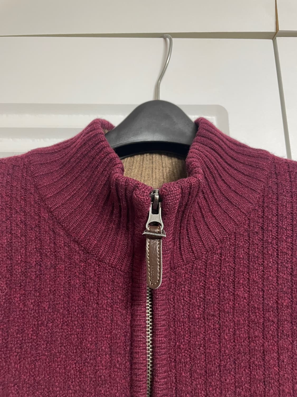 헤지스 집업 니트 상품이미지3