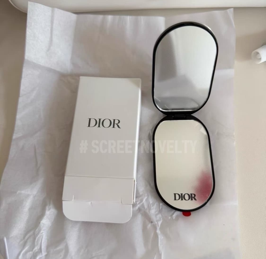 디올 뷰티 미러홀더 그립톡 폰 거치대  상품이미지3