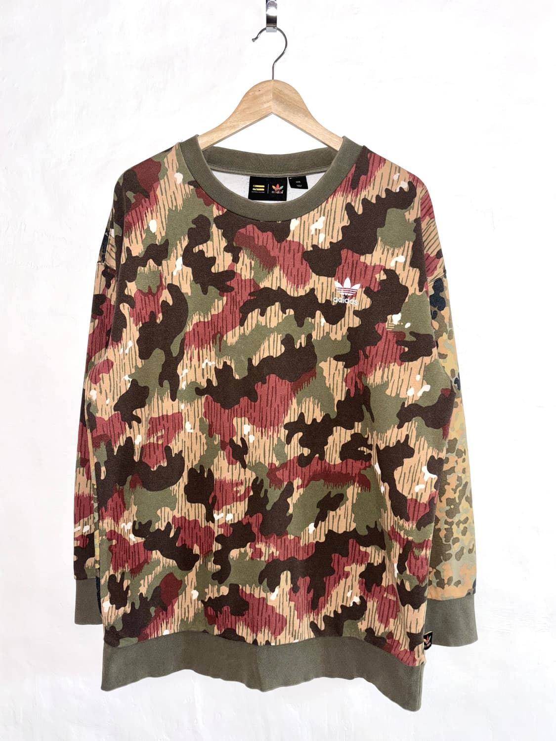 아디다스 x Pharrell Williams 카모 맨투맨 / Camo 상품이미지1