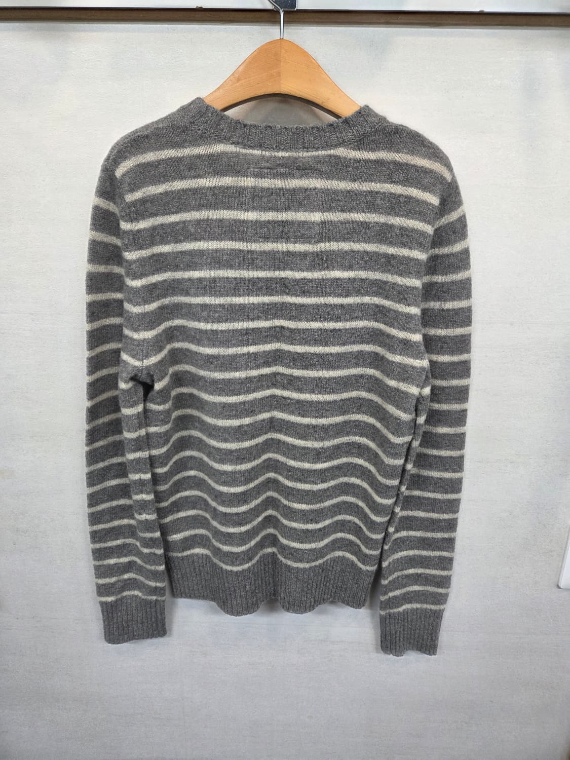 아베크롬비 무스 자수로고 스트라이프 니트 m 머슬핏  상품이미지2