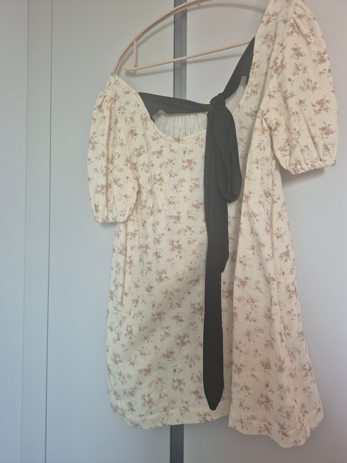 콜로신스 블랙 타이 블라우스 빈티지 플라워 상품이미지5