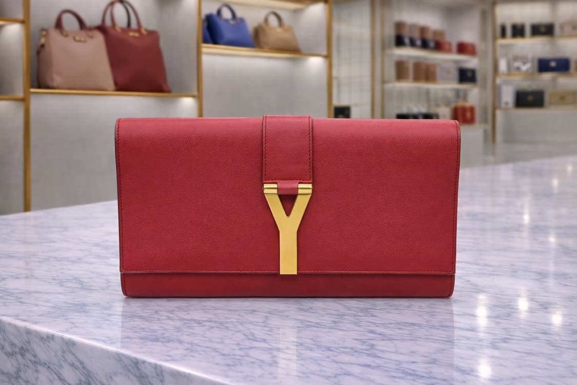 [S급] 생로랑 카바시크 카프스킨 클러치 레드 판매합니다!!! 상품이미지1