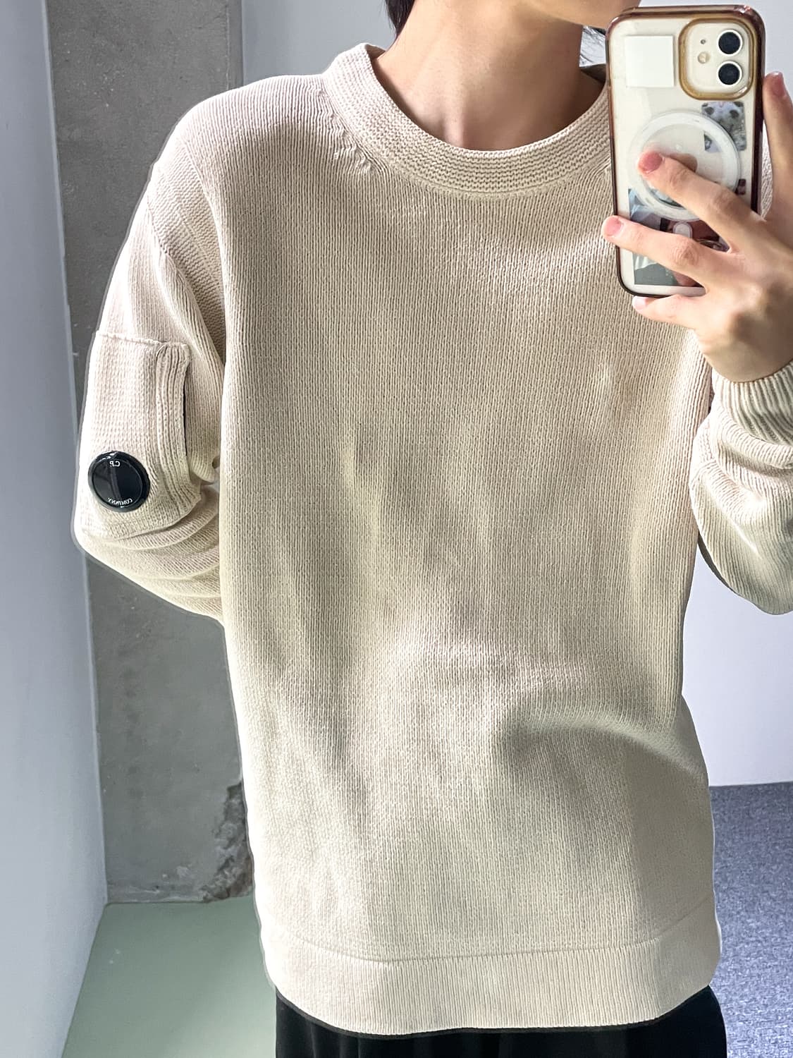 씨피컴퍼니 21F/W 렌즈 와펜 크루넥 니트 상품이미지1