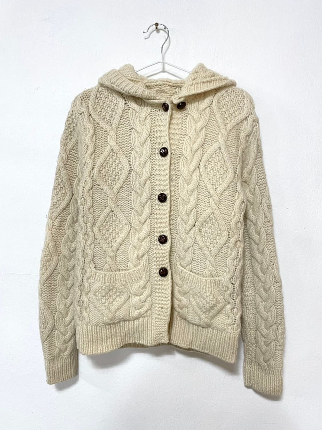 아이보리 꽈배기 후드 니트 가디건 상품이미지1