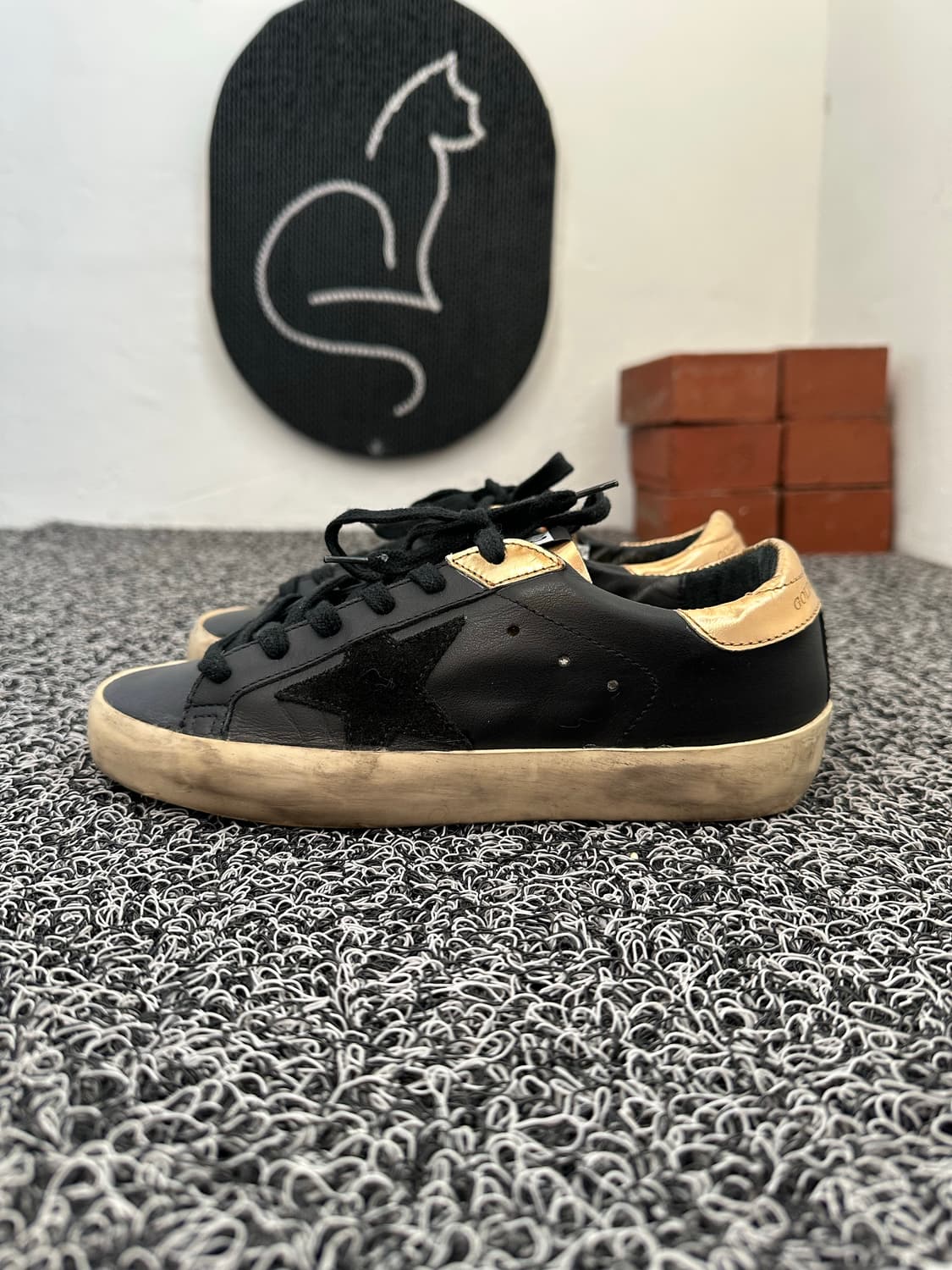 골든구스 슈퍼스타 블랙 스니커즈 35 / 225 상품이미지1