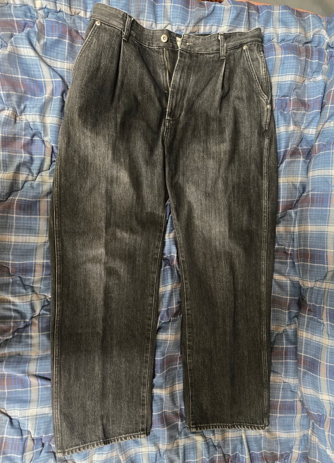 러프사이드 드레이프 데님 팬츠 워시드 블랙 3사이즈 판매합니다. 상품이미지3