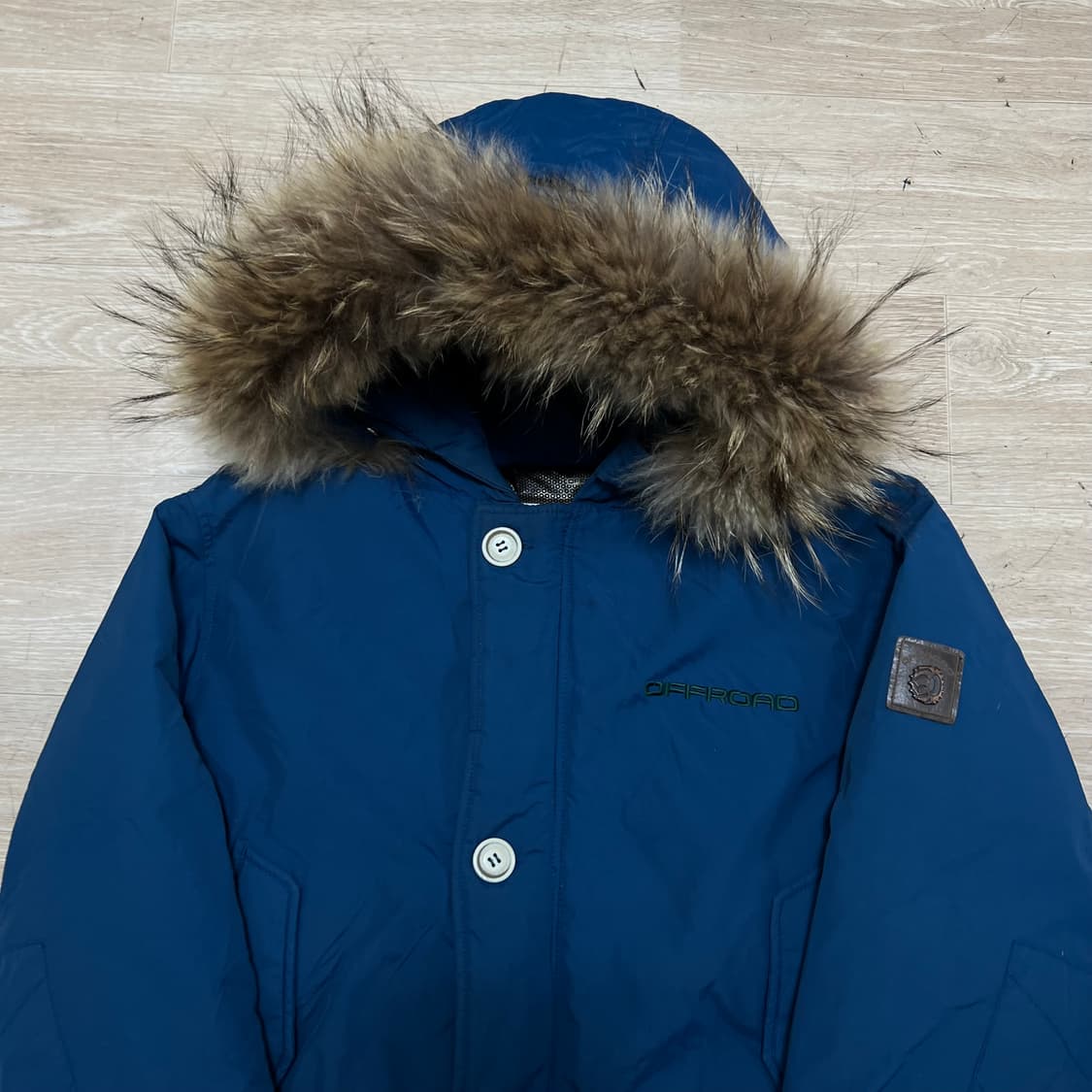 오프로드 옴니히트 로고 와펜 퍼후드 패딩 점퍼 [블루] L/100 상품이미지2