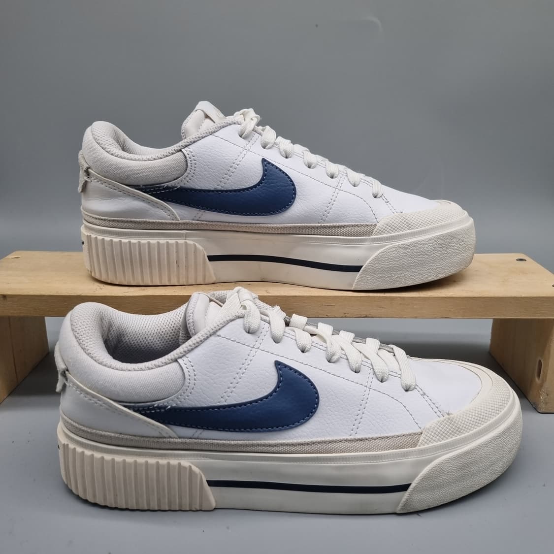 나이키 코트레거쉬 리프트 여성운동화235  상품이미지1