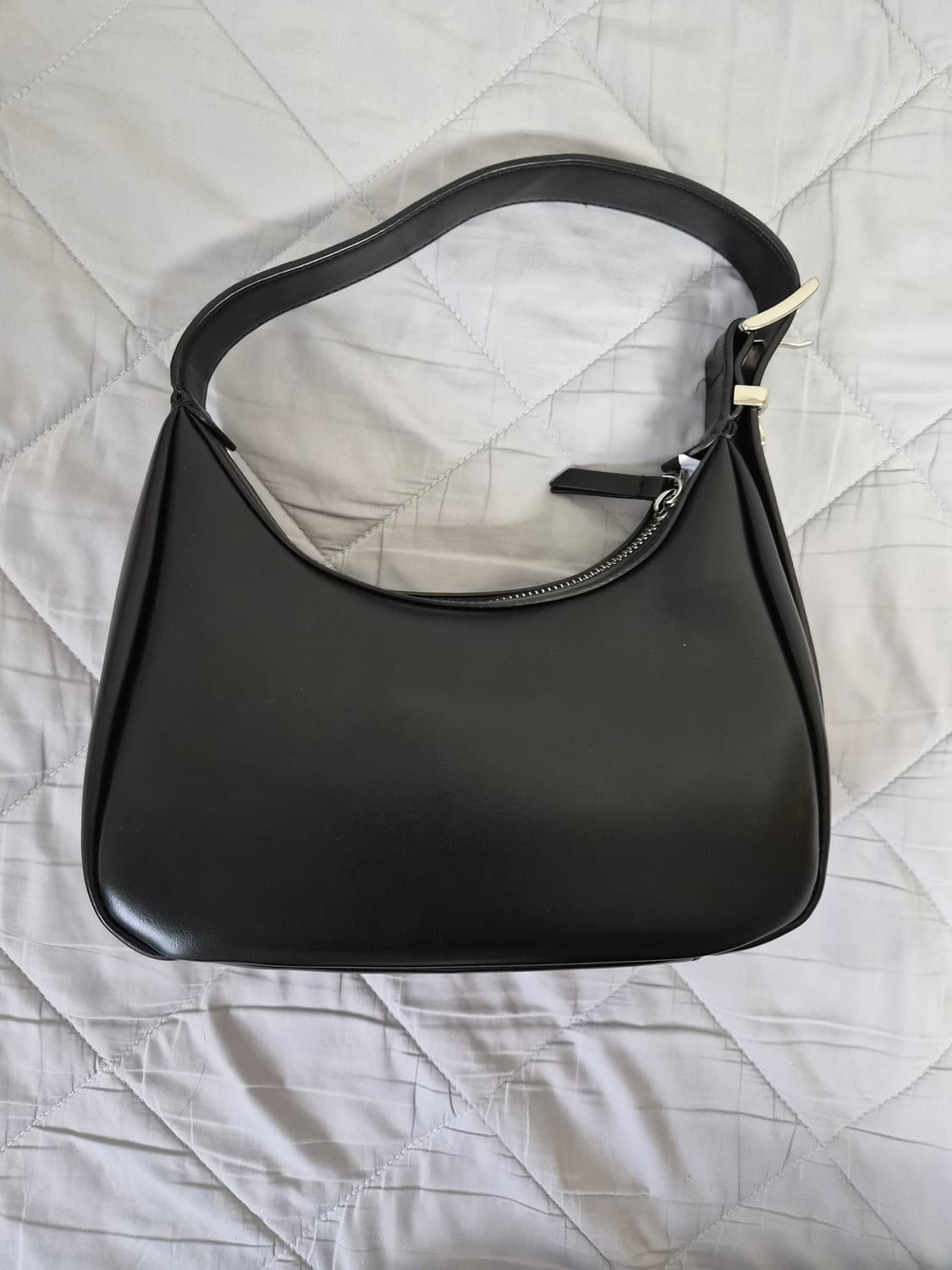 무신사 스탠다드 우먼 아치호보백 블랙 상품이미지2