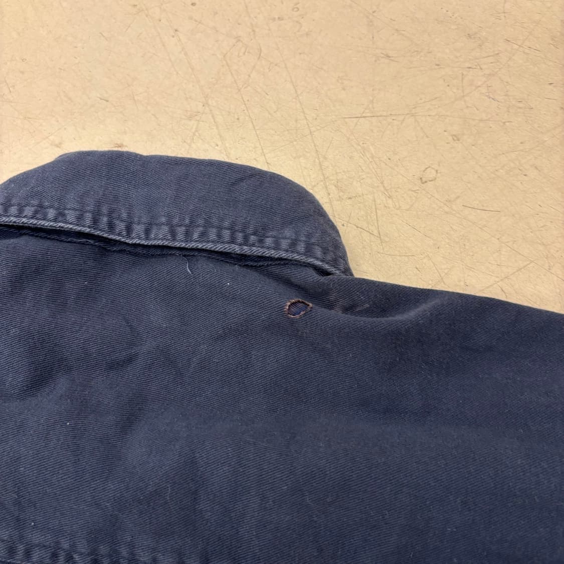 칼하트 네이비 워크 셔츠 상품이미지3