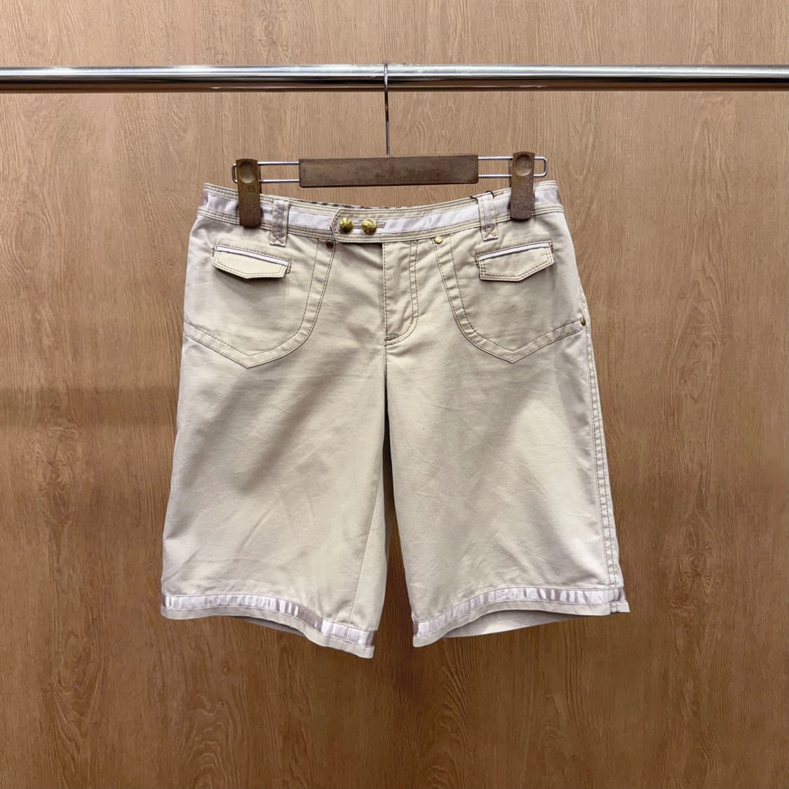 버버리 블루 라벨 코튼 반바지 금장 버튼 노바체크 안감 디테일 팬츠 상품이미지2