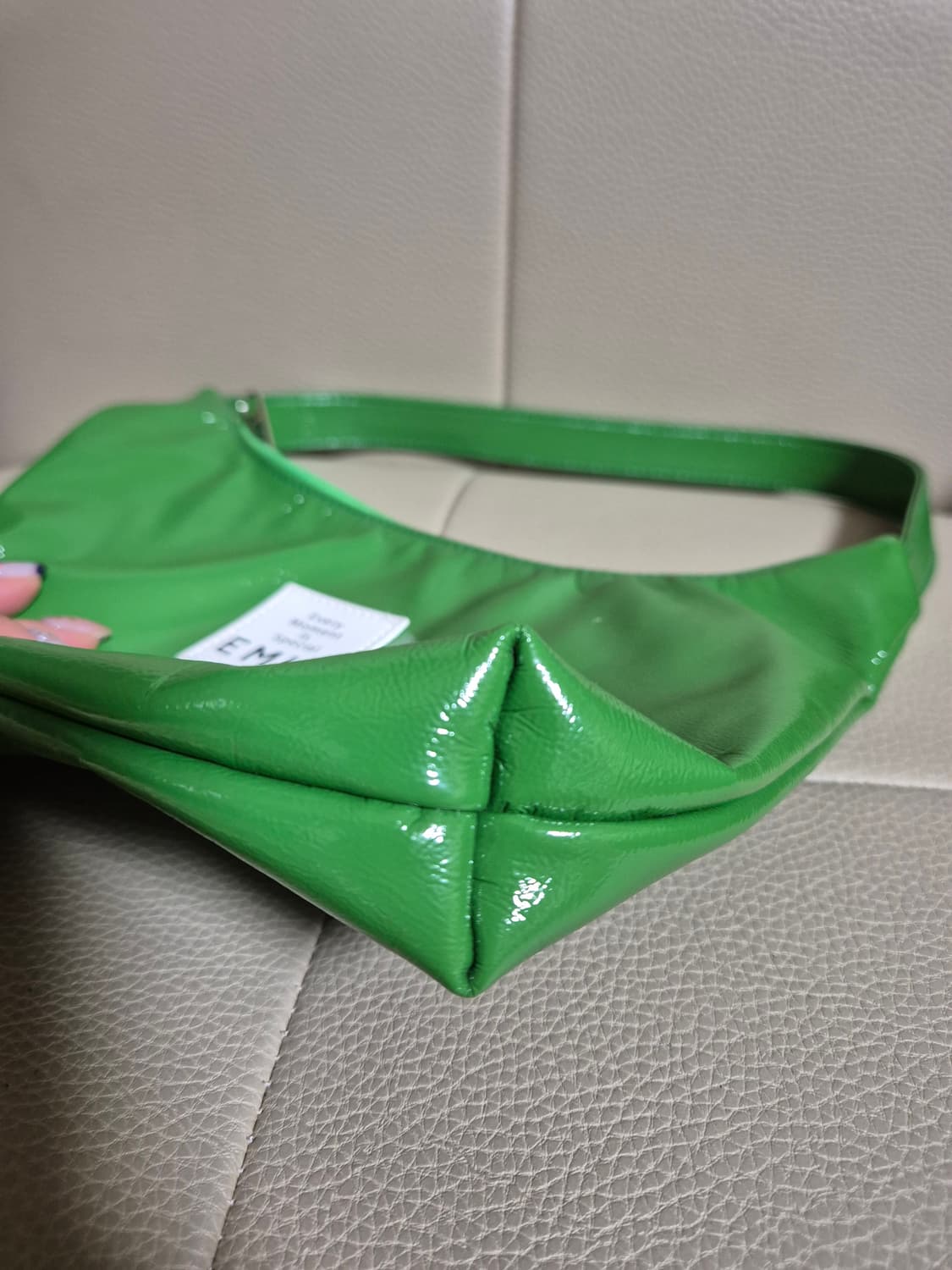 EMIS 이미스 뉴 에나멜 호보백 상품이미지5