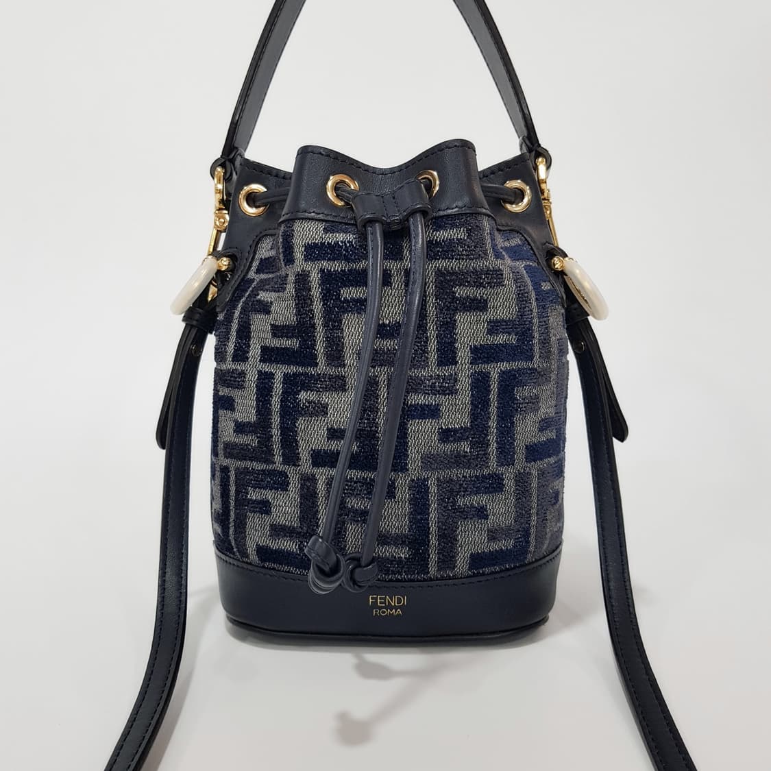 펜디 자가드 우븐 몬트레조 미니 버킷백 8BS093 상품이미지2