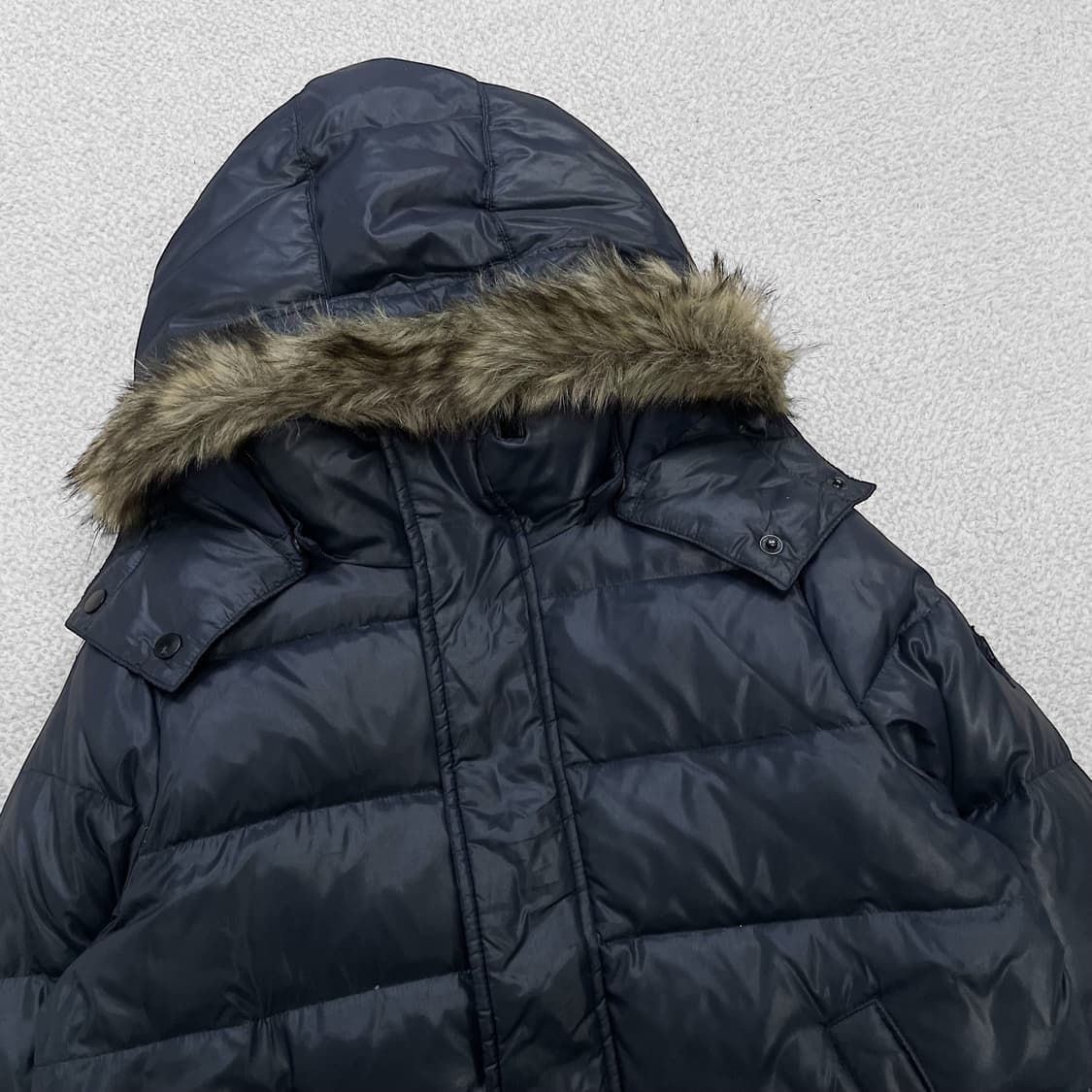 디젤 글로시 다운 퍼후드 숏 패딩 상품이미지4