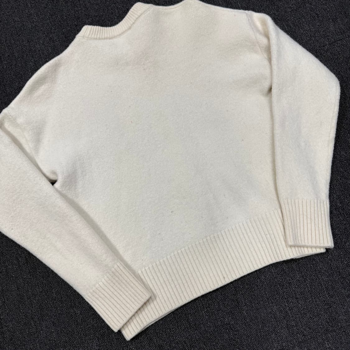 아미 빅 하트로고 모 니트 상품이미지6