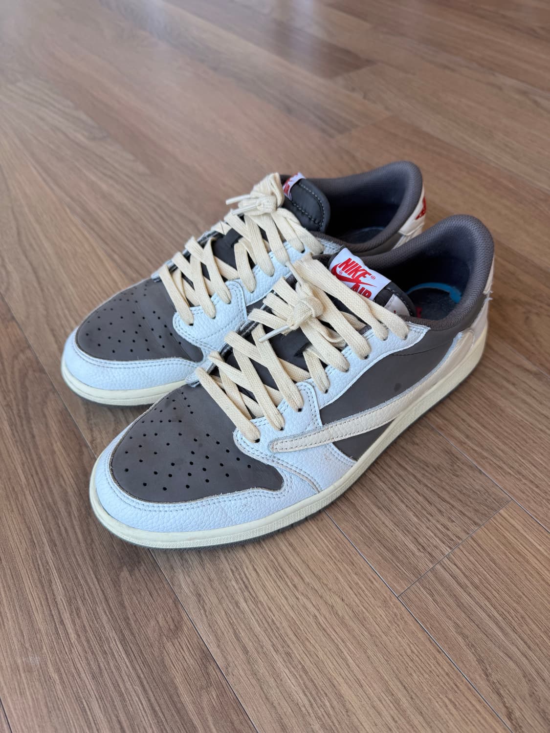 [조던 1 x 트래비스 스캇] 레트로 로우 OG SP 세일 앤 리저록 상품이미지2