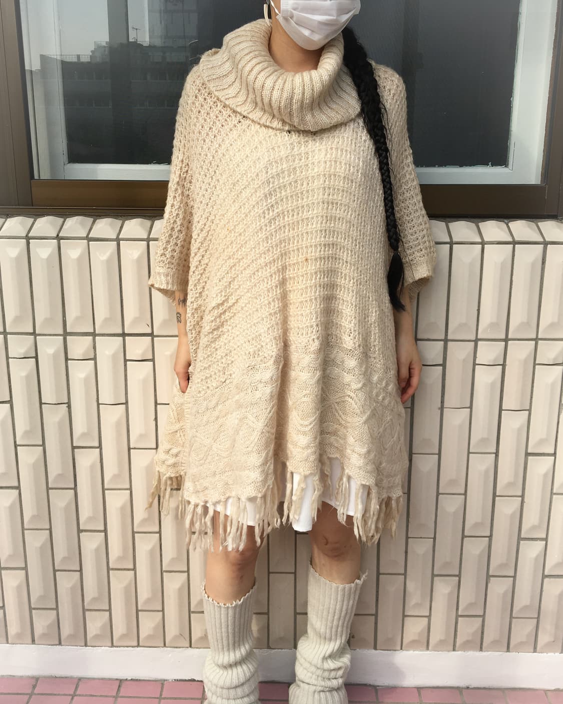High neck fringe knit cape 상품이미지7