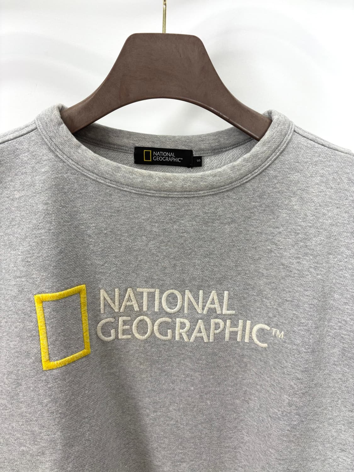  [XL]내셔널지오그래피 그레이 맨투맨CK9759 상품이미지5