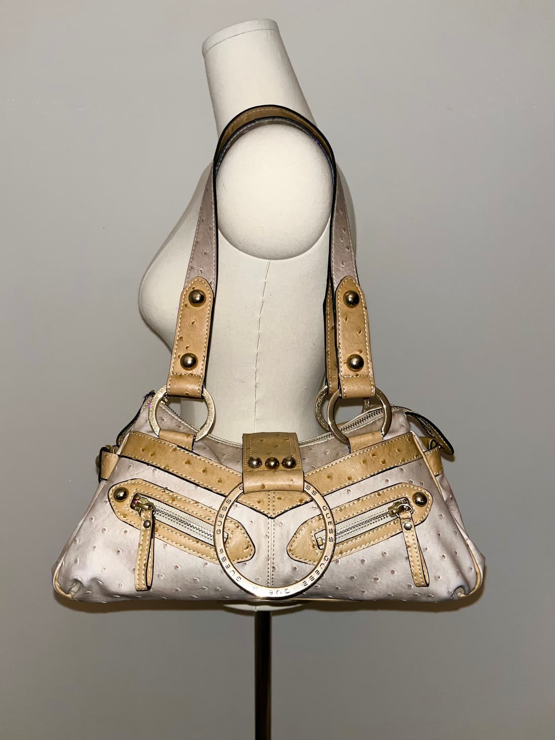 Guess y2k vintage shoulder bag 상품이미지1