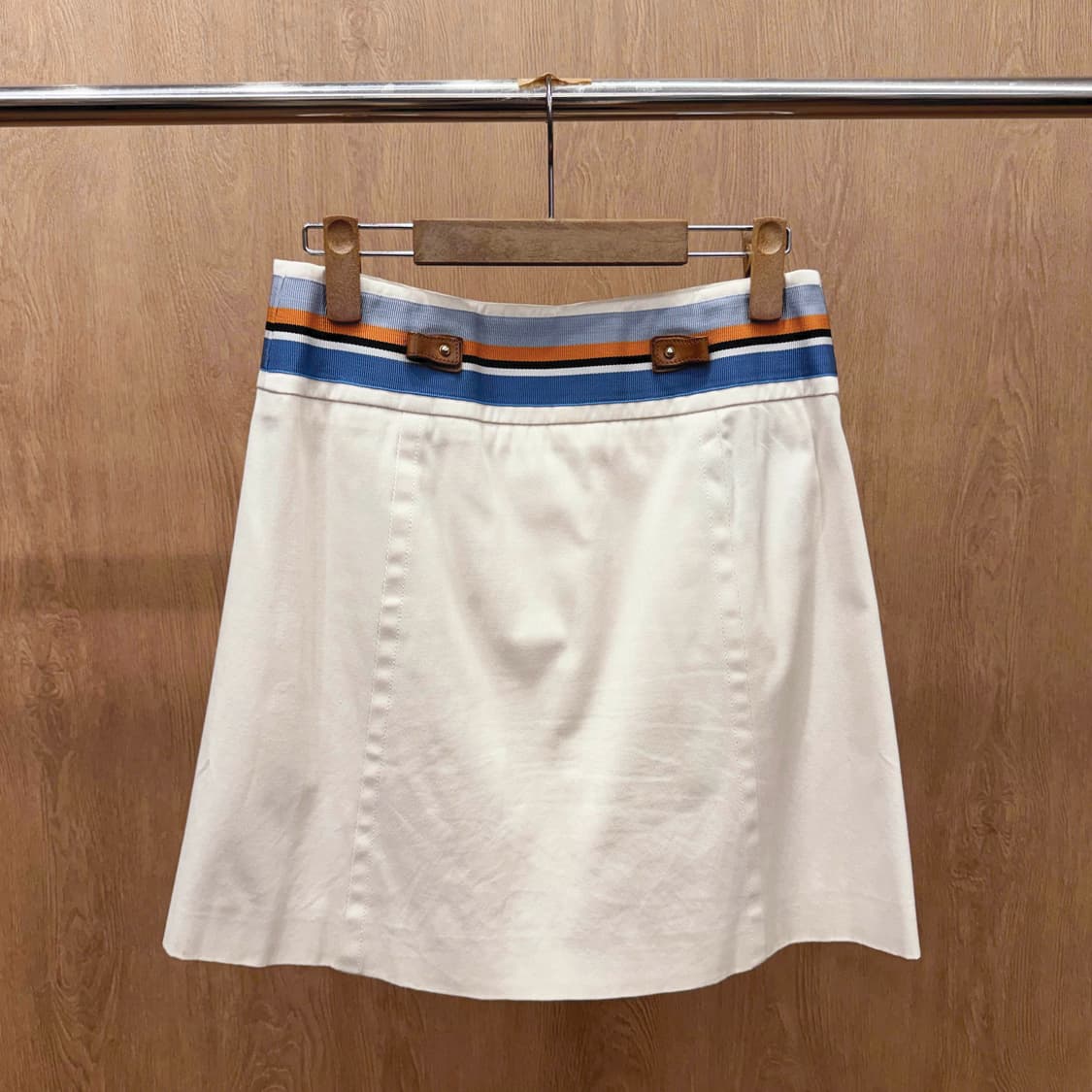 구찌 버튼 A라인 미니 스커트 웹 스트라이프 디테일 아이보리 상품이미지3