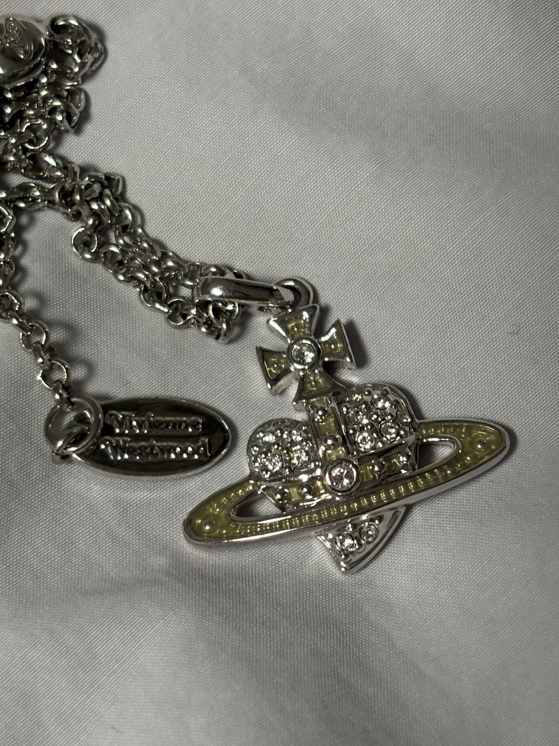 비비안웨스트우드 리버스 하트 목걸이 크림 실버 상품이미지3