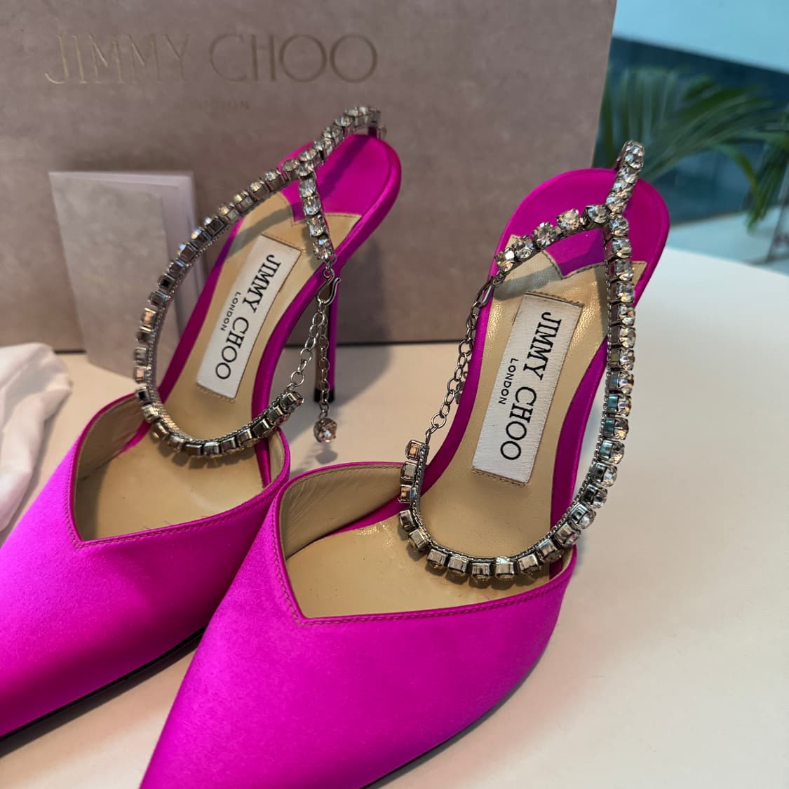 Jimmy Choo 지미추 크리스탈 핑크 여성 구두 한정판 상품이미지2